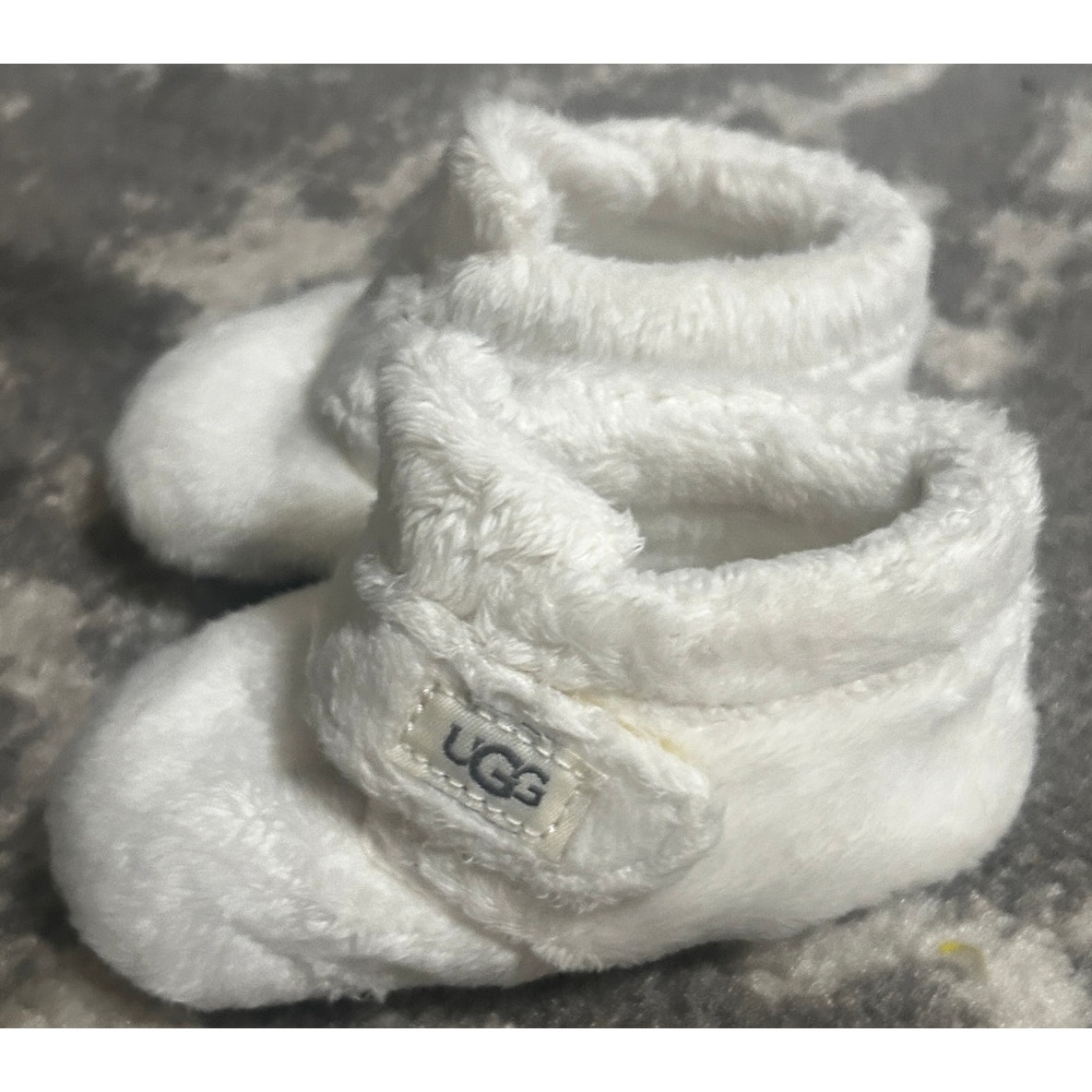 Ugg Bixbee Unisex White Natural Curly Faux Fur 4/5 -12-18 Months (Nwt)